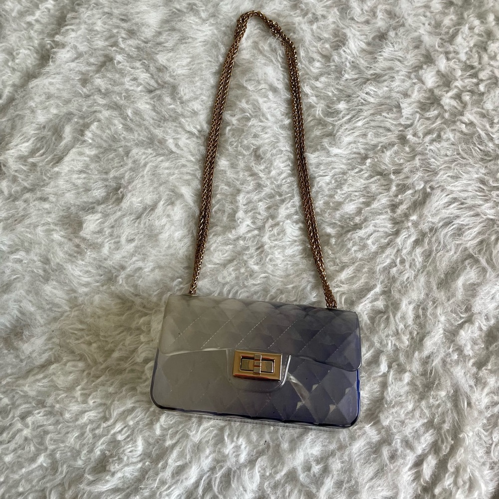 Shoulder / Crossbody bag.